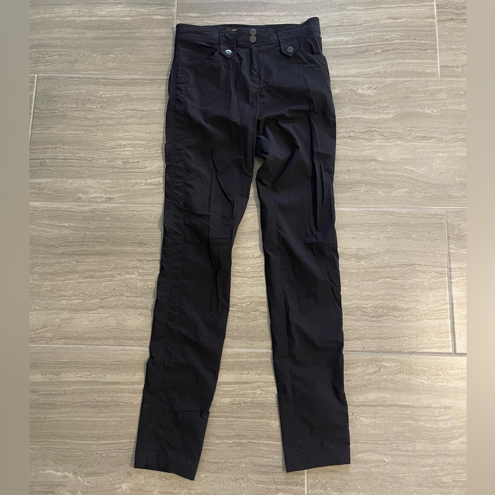 Light weight travel pants in size XS
